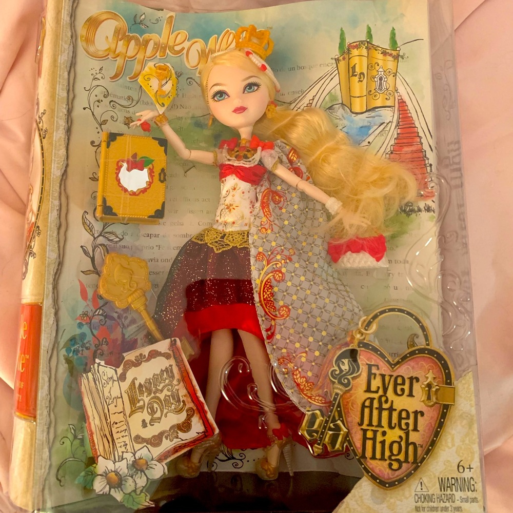 Ever After High Apple White Legacy Day Doll- still in box never opened!
